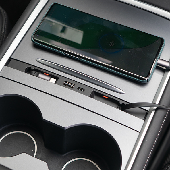 Center Console Retractable Charger - Model Y/3