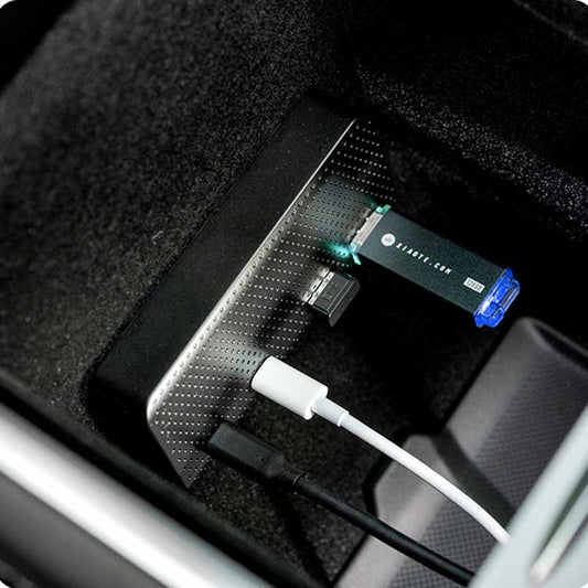 USB Hub Center Console - Model Y/3